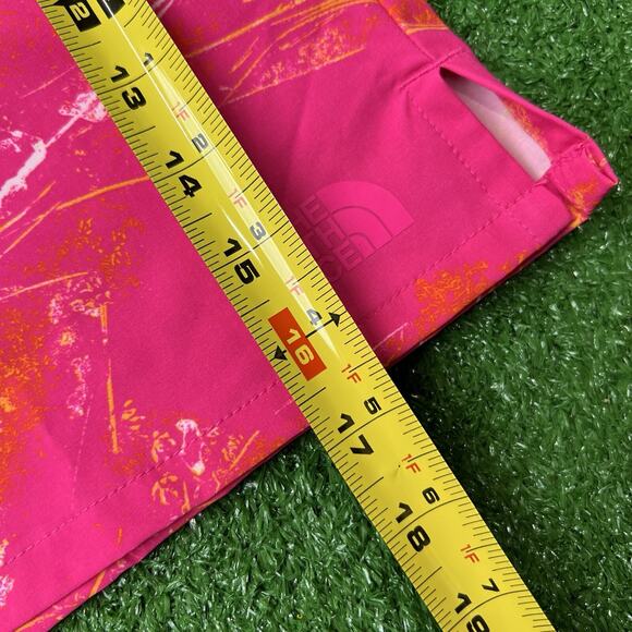 The North Face Wander Print Shorts Size Small Mens Pink Glow Valley - Picture 3 of 8